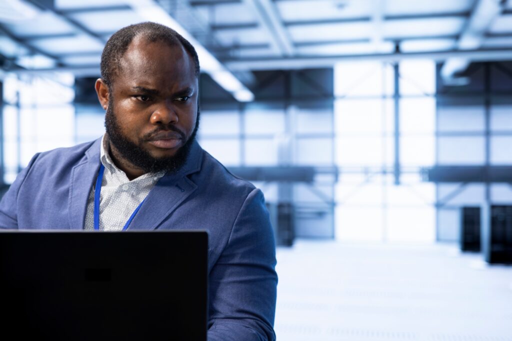 Expert planning and executing server hub migrations and upgrades